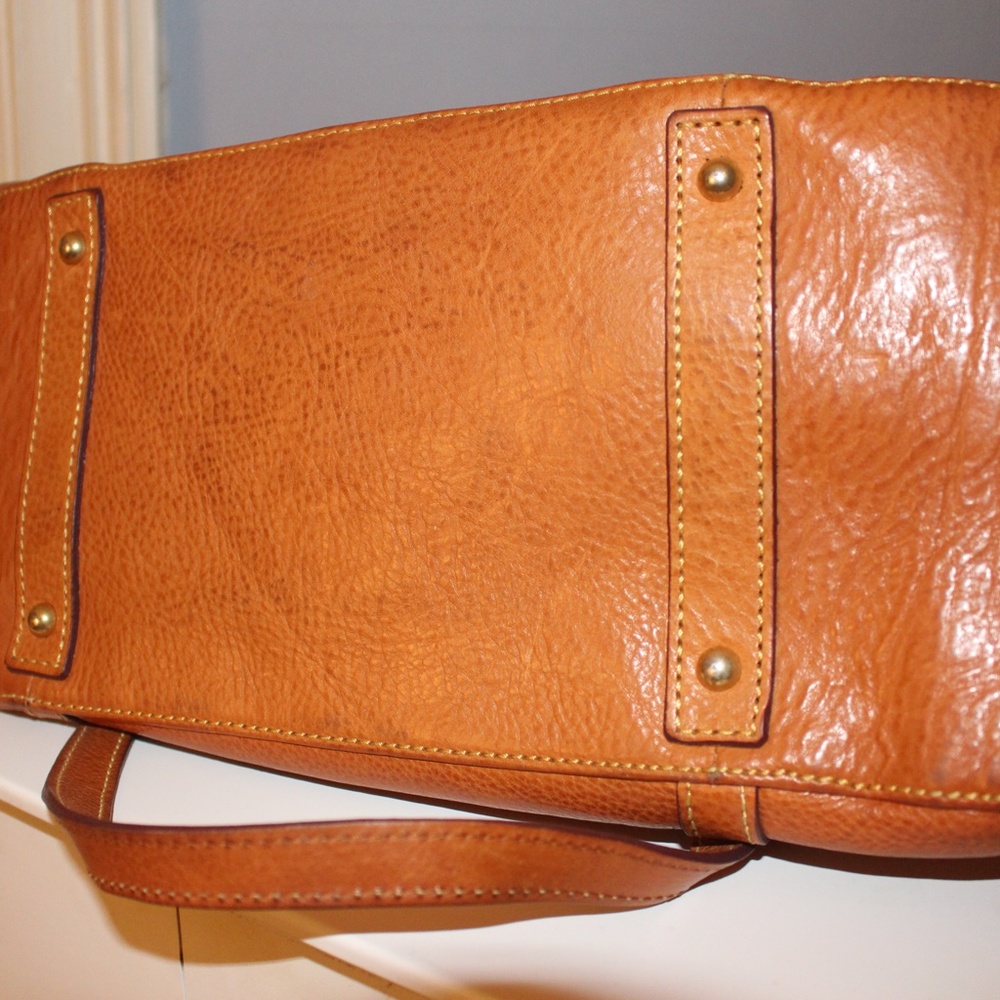 Dooney & Bourke Florentine Smith Bag in natural leather - Picture 11 of 15